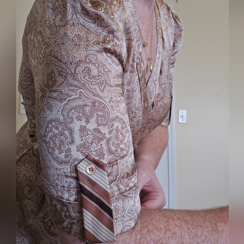 BCBG Silk Paisley Wrap Top Small - Picture 5 of 14
